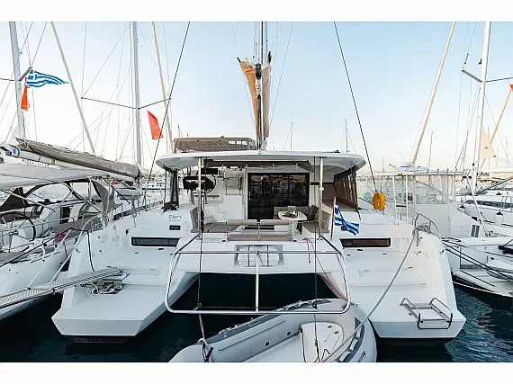 Lagoon 42