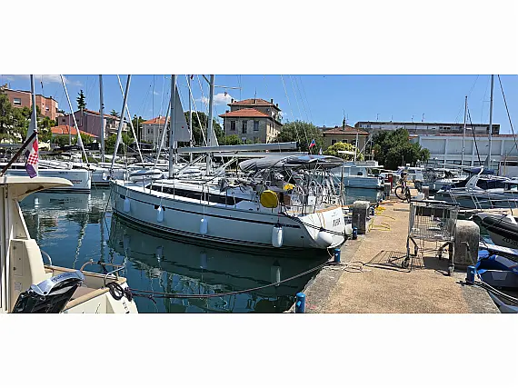 Bavaria Cruiser 37