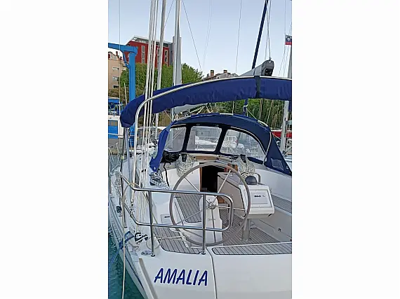Bavaria Cruiser 37