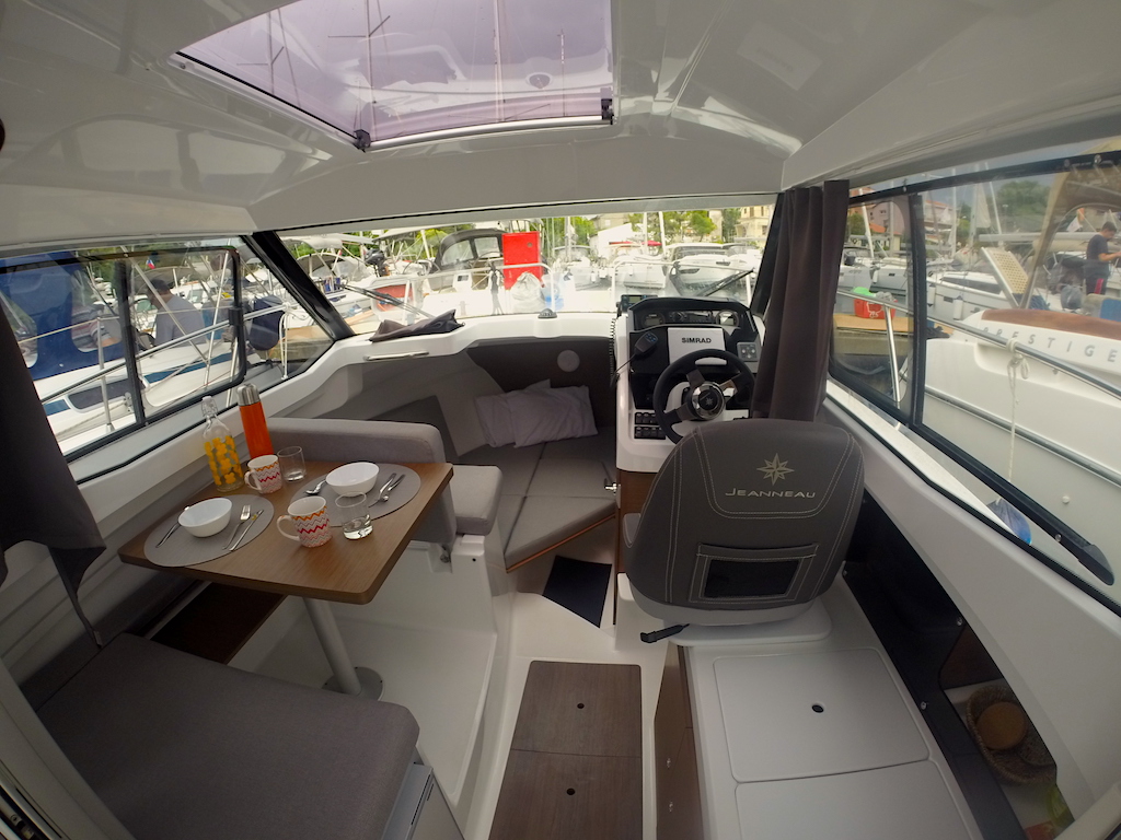 Merry Fisher 695 - 