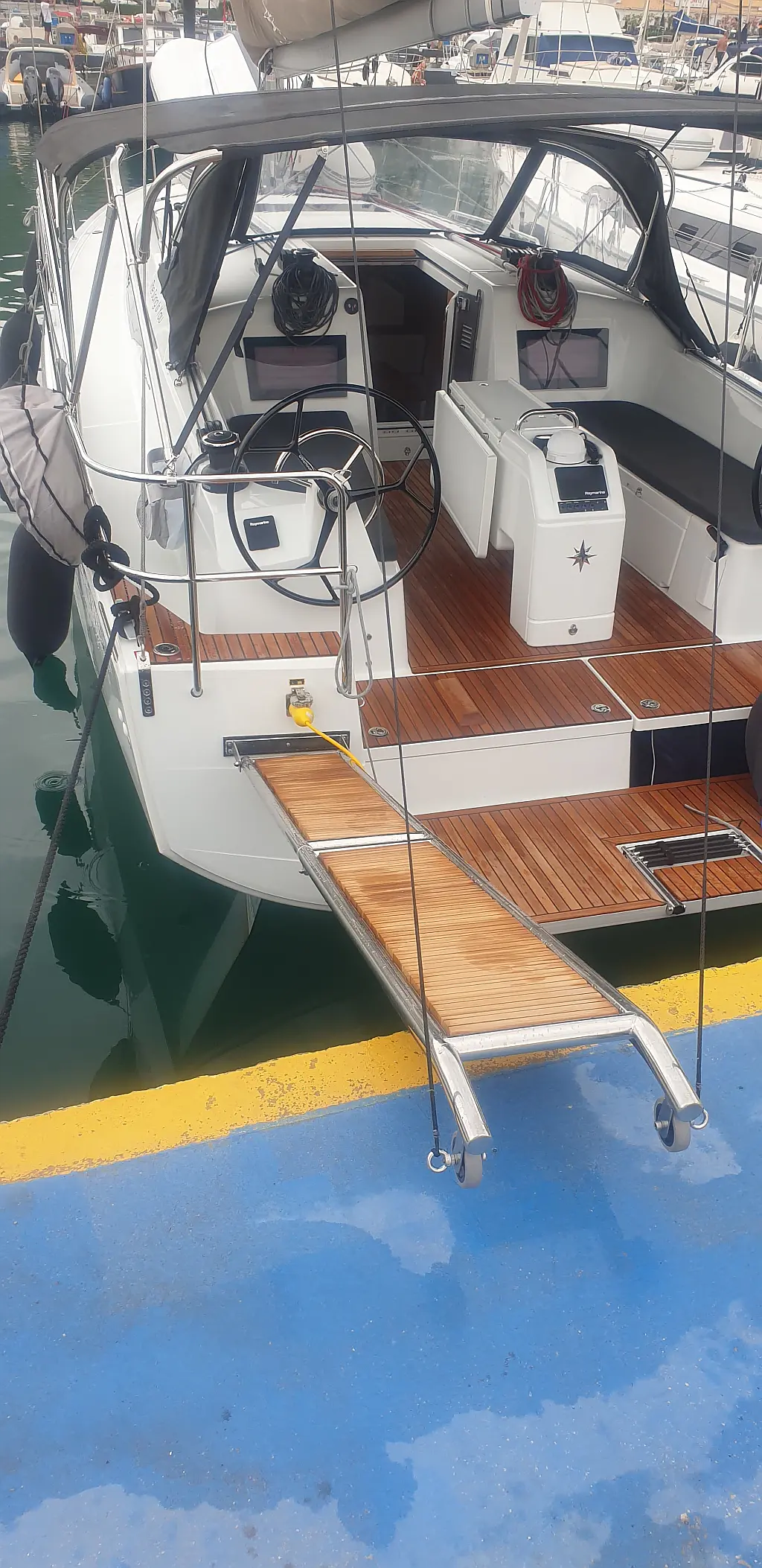 Sun Odyssey 410 Performance - New sail - 