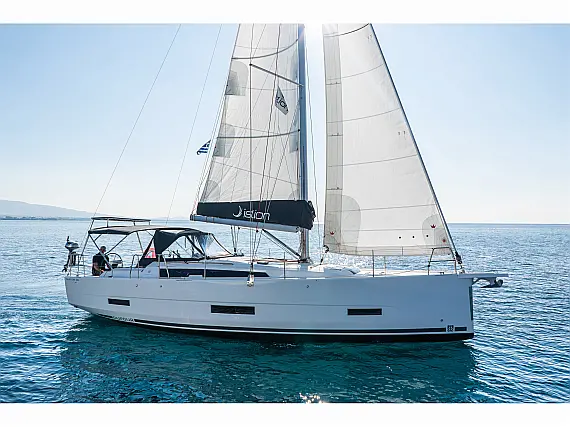 Dufour 390