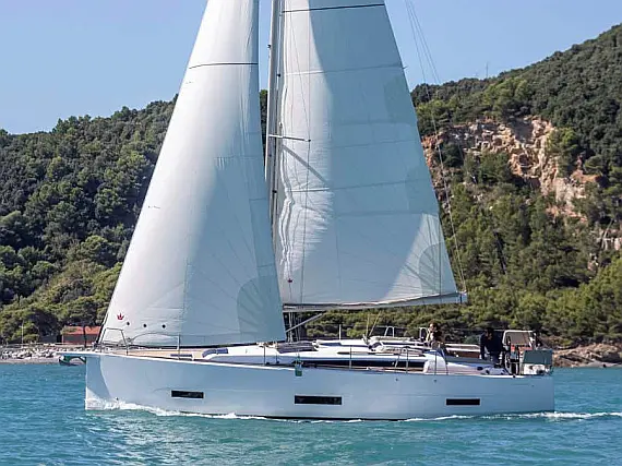 Dufour 390