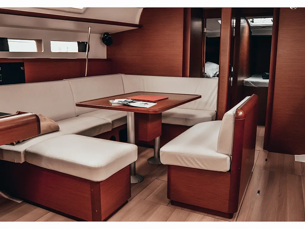 Sun Odyssey 479 - Interior image