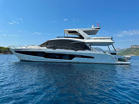 Galeon 680 Fly