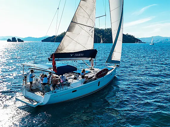 Hanse 445